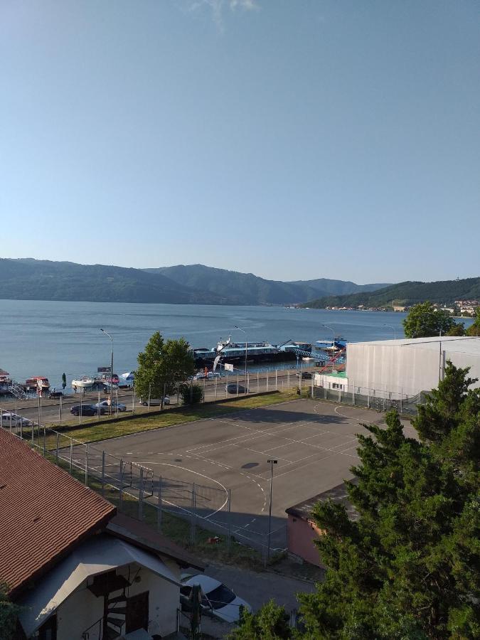 Apartament Nord 1718 Orşova Exteriör bild